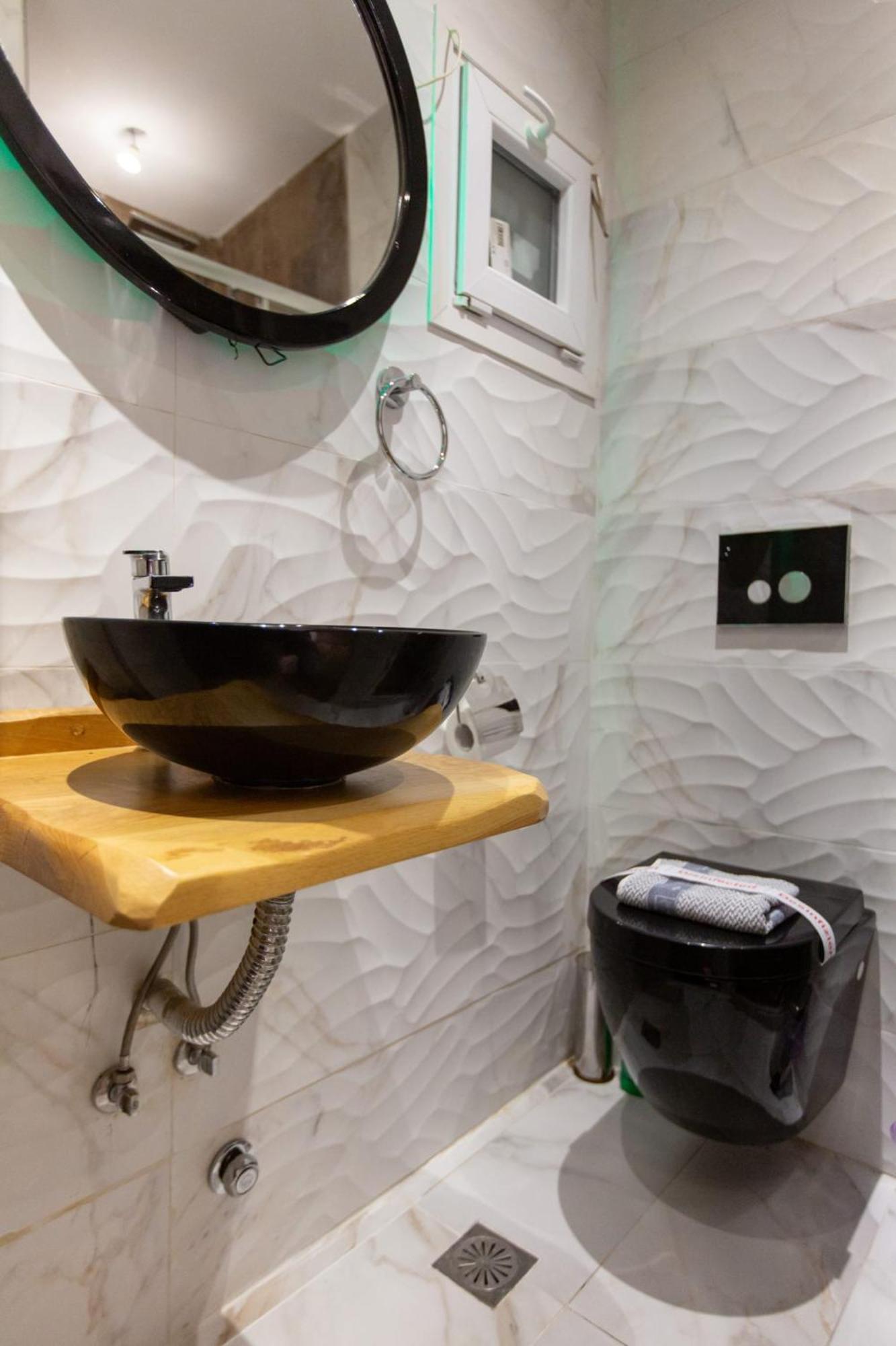 Modern Design Close To Center Διαμέρισμα *